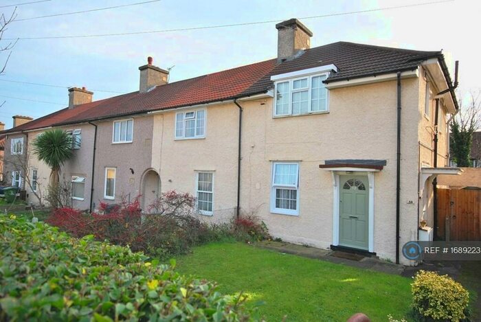 1 Bedroom Maisonette To Rent In Pendragon Road, Bromley, BR1