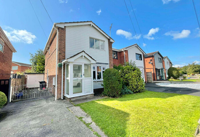 3 Bedroom Detached House For Sale In Bleasdale Avenue, Staining, FY3