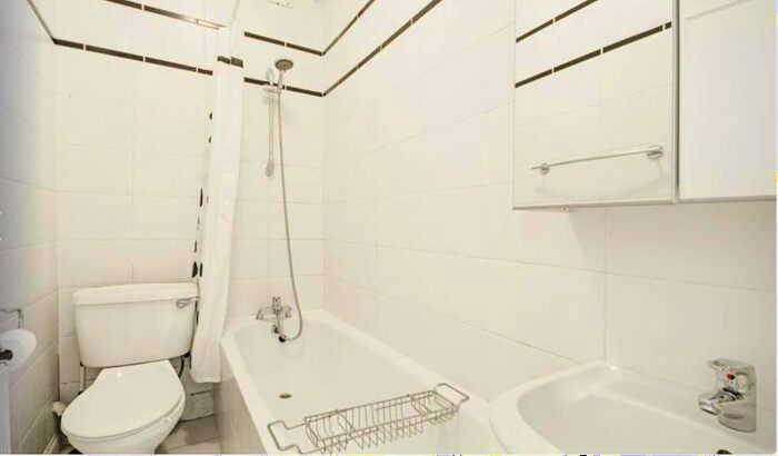 1 Bedroom Flat To Rent In Golders Green Road, London, NW11