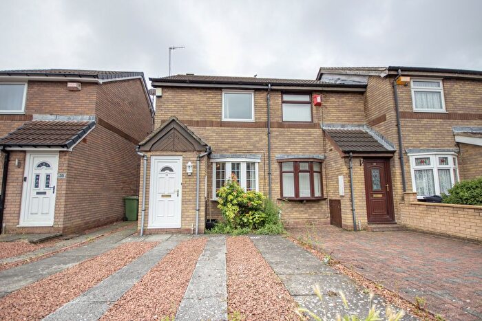 2 Bedroom End Of Terrace House To Rent In Tyne View Place, Gateshead, Tyne And Wear, NE8