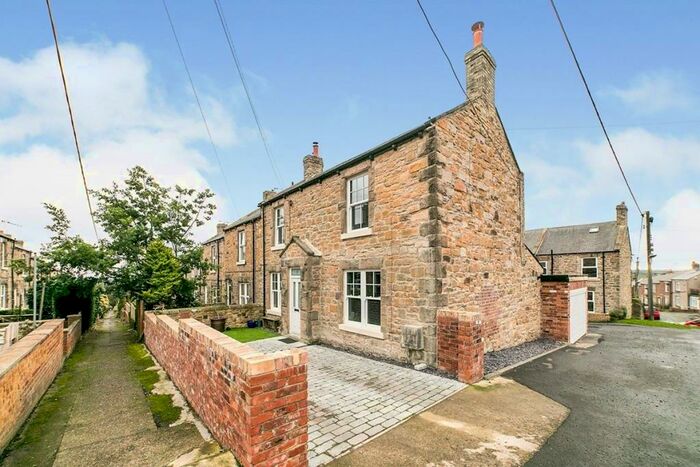 3 Bedroom End Of Terrace House To Rent In Stanhope Street, Greenside, Ryton, Tyne And Wear, NE40