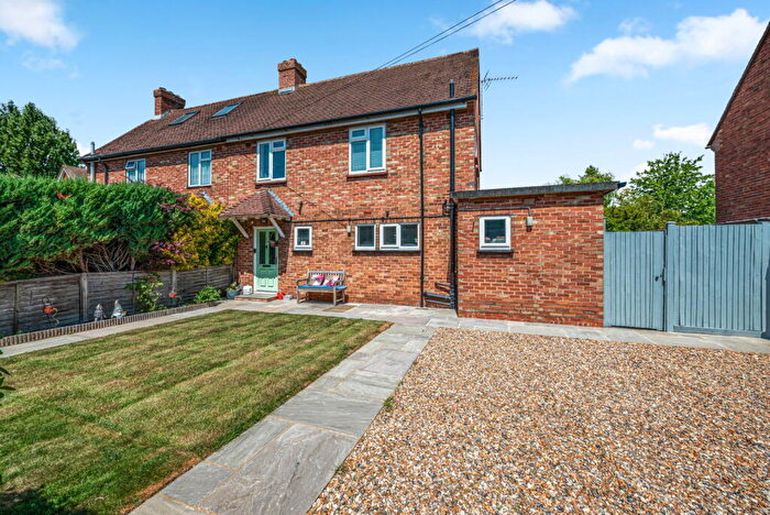 3 Bedroom Semi-Detached House For Sale In Mount Pleasant, West Horsley, KT24