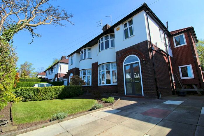 3 Bedroom Semi-Detached House To Rent In Sunnyfield Road, Heaton Mersey, Stockport, SK4