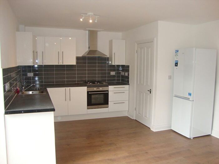 4 Bedroom Semi-Detached Bungalow To Rent In Randon Close, Harrow, HA2