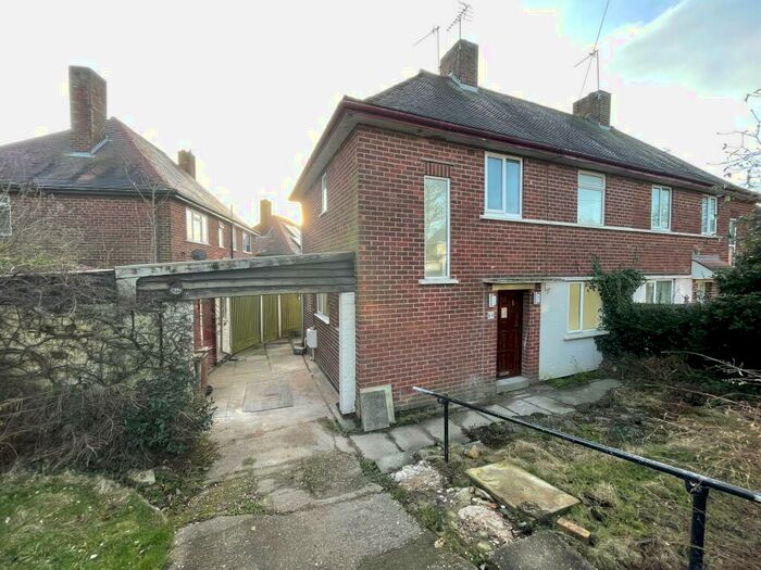 3 Bedroom Semi-Detached House To Rent In Beauvale Drive, DE7