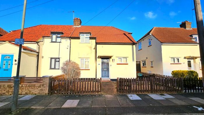 1 Bedroom Semi-Detached House To Rent In Gundulph Road, Bromley, BR2