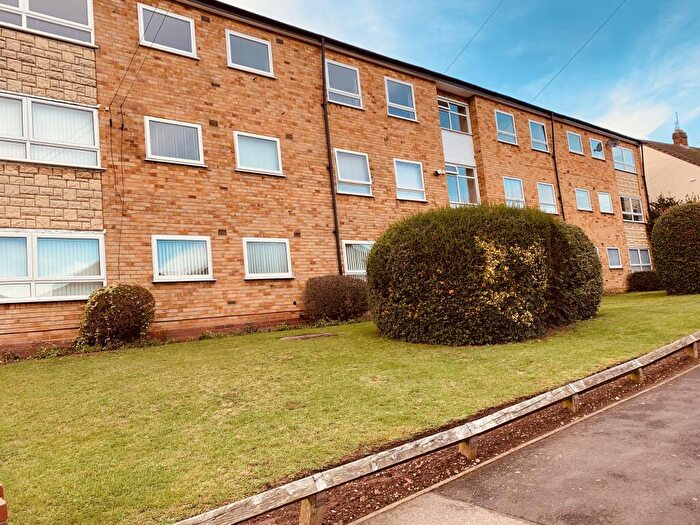 2 Bedroom Flat To Rent In Claire Court, Chaffcombe Road, B26