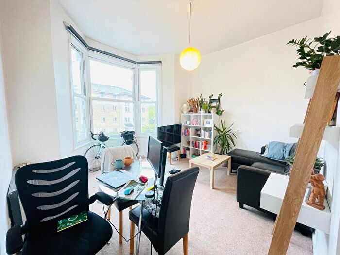 1 Bedroom Flat To Rent In Green Lanes, London, N4