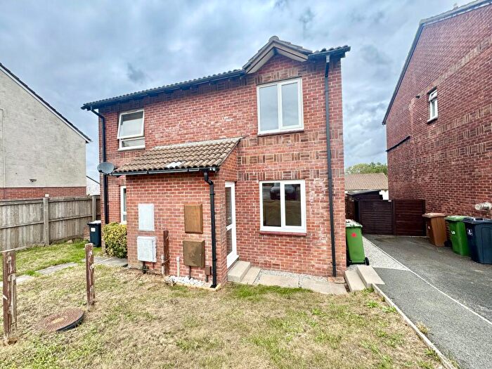 2 Bedroom House To Rent In Holloway Gardens, Plymstock, PL9