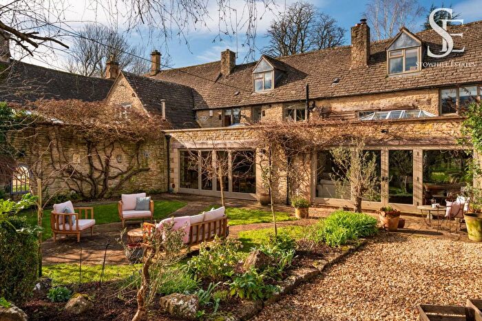 4 Bedroom Semi-Detached House For Sale In Alvescot, Bampton, OX18