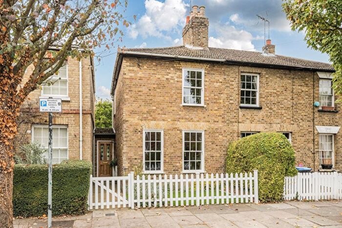 3 Bedroom End Terrace House For Sale In Raleigh Road, Enfield, EN2