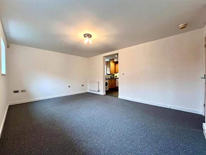 2 Bedroom Apartment To Rent In Wharf Road, Sale, M33