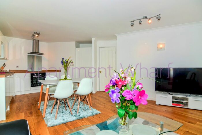 2 Bedroom Flat To Rent In Bedroom Lockkeepers Heights, Brunswick Quay, Canada Water, SE16