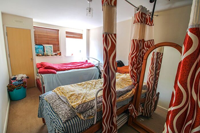 1 Bedroom Flat For Sale In High Street, Cosham, Portsmouth, PO6