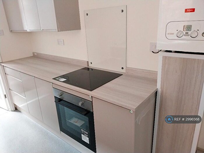 2 Bedroom Flat To Rent In Ripon Street, Gateshead, NE8
