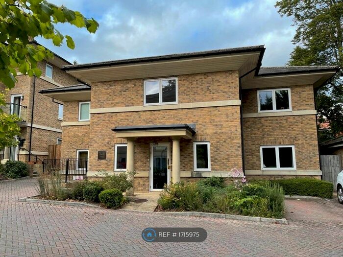 2 Bedroom Flat To Rent In Holly Meadows, Winchester, SO22