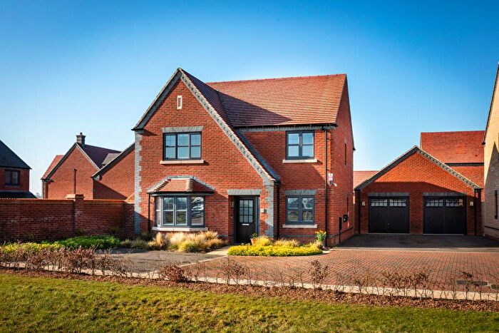 4 Bedroom Detached House For Sale In Parker Eaton View, Clophill, MK45