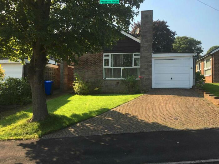 3 Bedroom Bungalow To Rent In Burlington Grove, Sheffield, S17