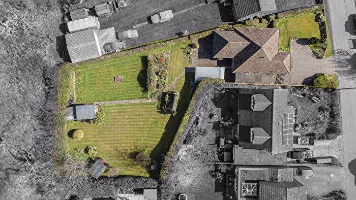 2 Bedroom Detached Bungalow For Sale In Penfold Lane, Holmer Green, HP15