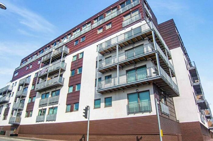 2 Bedroom Flat For Sale In Isaac Way, Manchester, M4