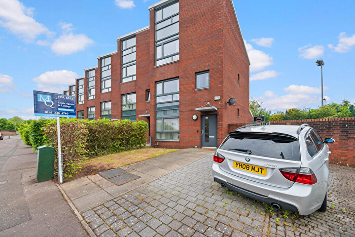 3 Bedroom Town House For Sale In Neptune Crescent, Govan, Glasgow, G51