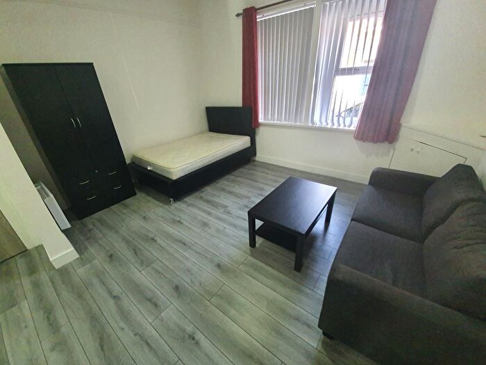 1 Bedroom Studio To Rent In , North Luton Place, Adamsdown, CF24