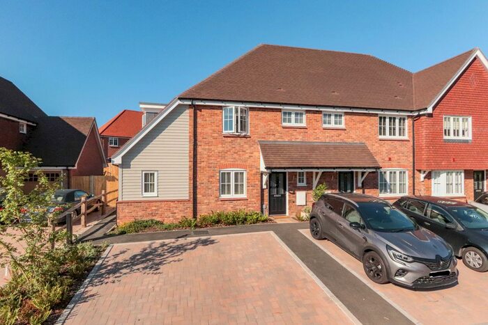 3 Bedroom End Of Terrace House For Sale In Manton Crescent, Hawkhurst, Cranbrook, TN18