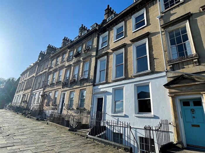 5 Bedroom Town House To Rent In Walcot Parade, Bath, BA1
