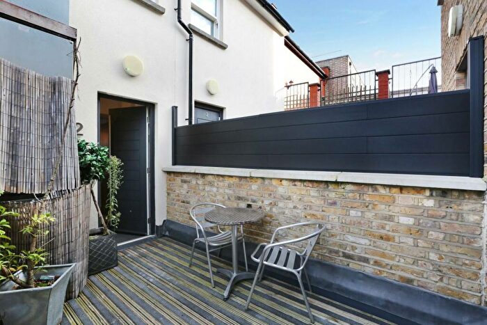 1 Bedroom Apartment To Rent In Bournemouth Close, London, SE15