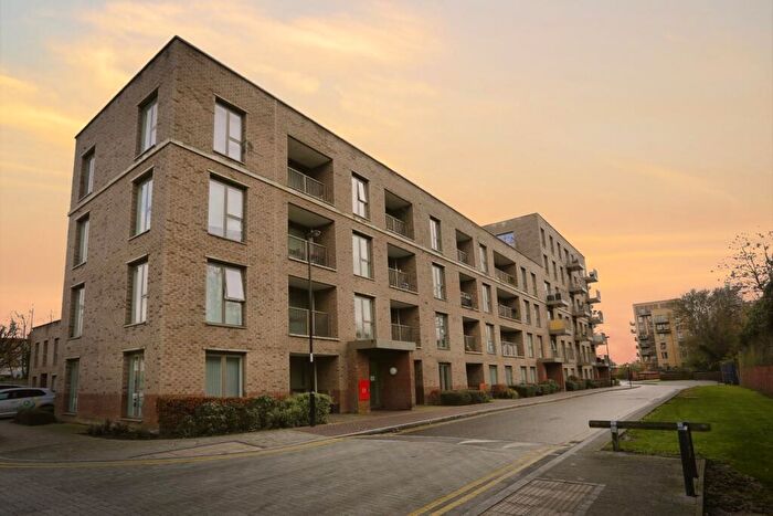 2 Bedroom Flat For Sale In Adenmore Road, London, London, SE6