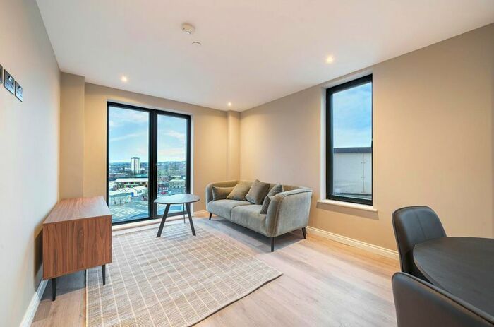 1 Bedroom Flat To Rent In Whitehall Road, Leeds, LS12