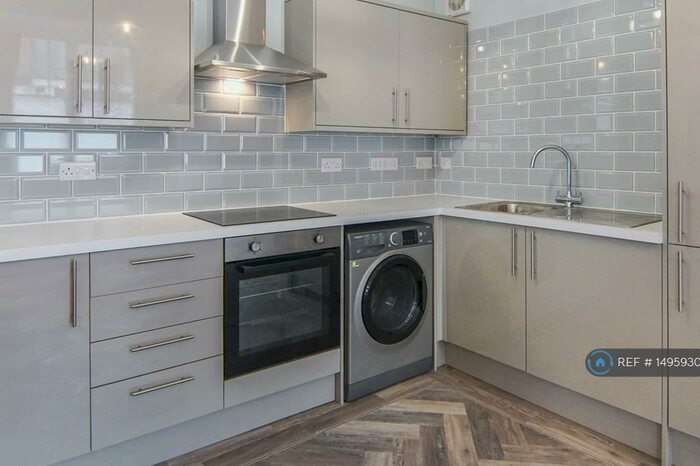 2 Bedroom Flat To Rent In High Street, Coleshill, B46