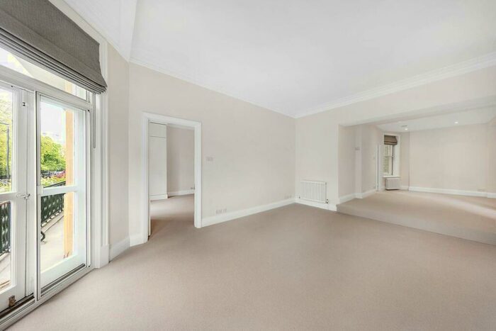 3 Bedroom Flat To Rent In Prince Of Wales Drive, Prince Of Wales Drive, London, SW11