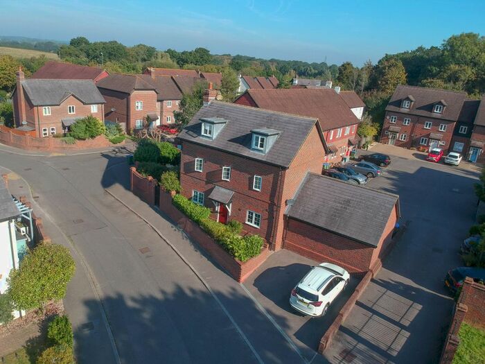 5 Bedroom Detached House For Sale In Holders Close, Billingshurst, RH14