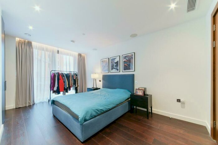 2 Bedroom Flat For Sale In Glacier House, The Residence, Nine Elms, SW11