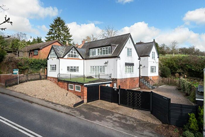 5 Bedroom Detached House For Sale In Leighton Road, Great Billington, LU7