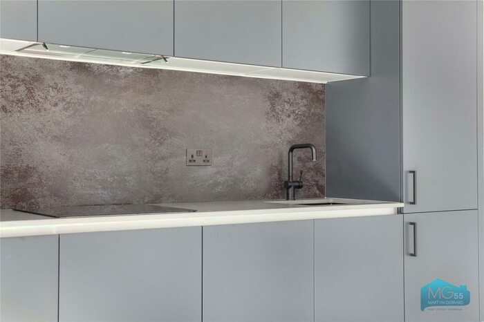 1 Bedroom Apartment To Rent In Squires Lane, London, N3