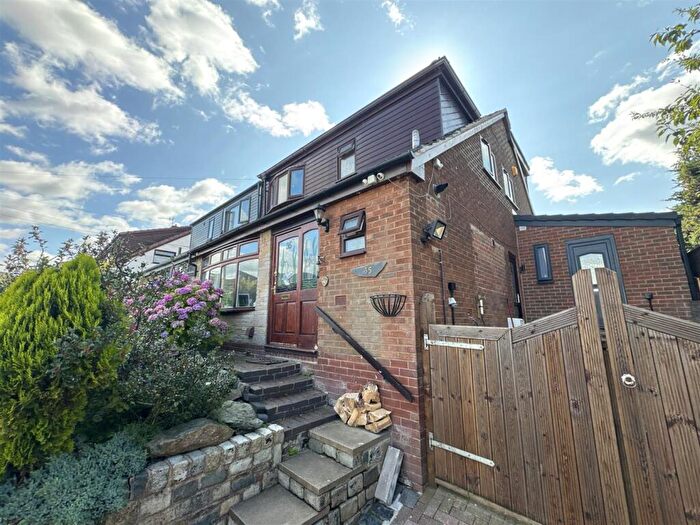 4 Bedroom Semi Detached House For Sale In Arundel Close, Carrbrook, Stalybridge, SK15