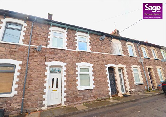2 Bedroom Terraced House For Sale In Park Street, Griffithstown, Pontypool, NP4