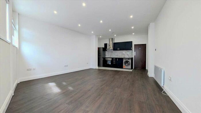 3 Bedroom Flat To Rent In Station Road, New Barnet, Barnet, EN5