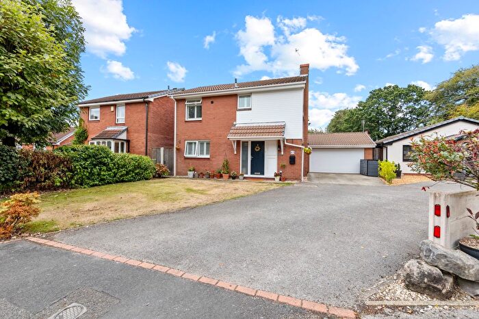 4 Bedroom Detached House For Sale In Kilsyth Close, Fearnhead, WA2