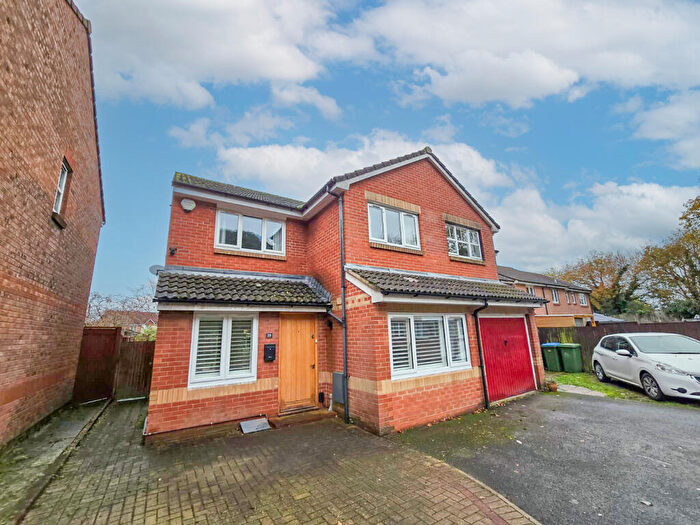 4 Bedroom Semi-Detached House To Rent In Bevan Close, Waterside Park, SO19