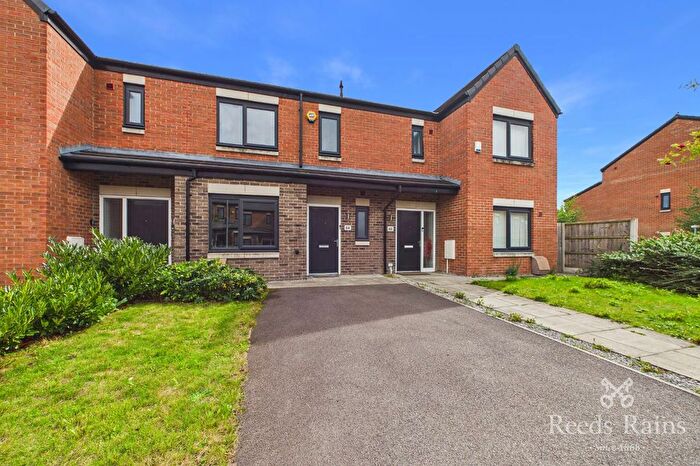 2 Bedroom Terraced House For Sale In Winstanley Road, Manchester, M40