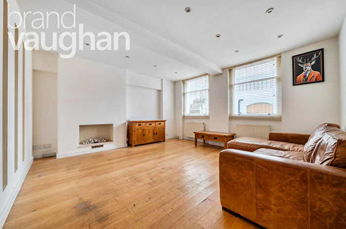 2 Bedroom Flat To Rent In Chesham Road, Brighton, East Sussex, BN2