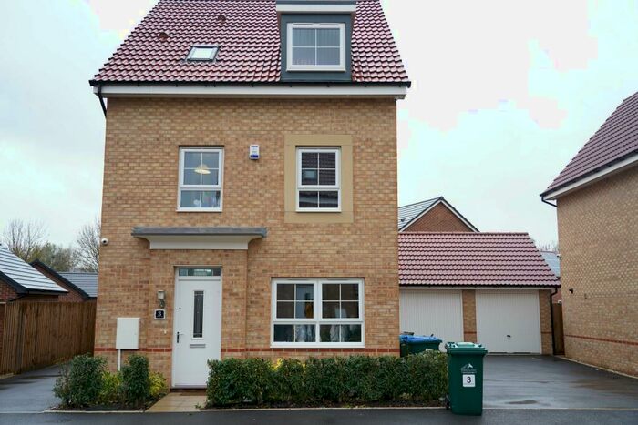 6 Bedroom House To Rent In Brambling Avenue, Canley, CV4