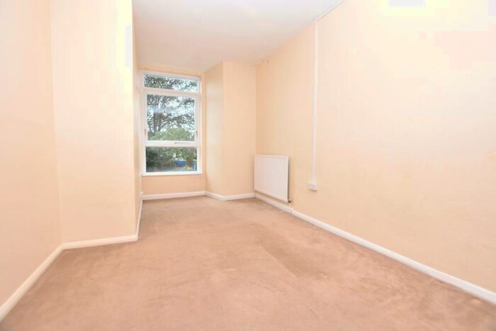 1 Bedroom Flat To Rent In Sunnybank South Norwood, SE25
