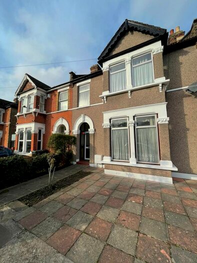 4 Bedroom Terraced House To Rent In Colinton Road, Goodmayes, Ilford, IG3