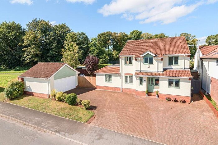 4 Bedroom Detached House For Sale In Bay Trees, Kennford, Exeter, EX6