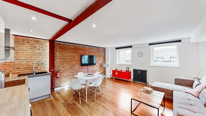 2 Bedroom Flat To Rent In Brick Lane, Shoreditch, E1