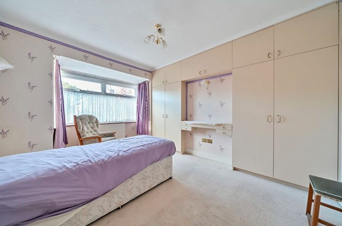 3 Bedroom Terraced House For Sale In Woldham Road, Bromley, BR2